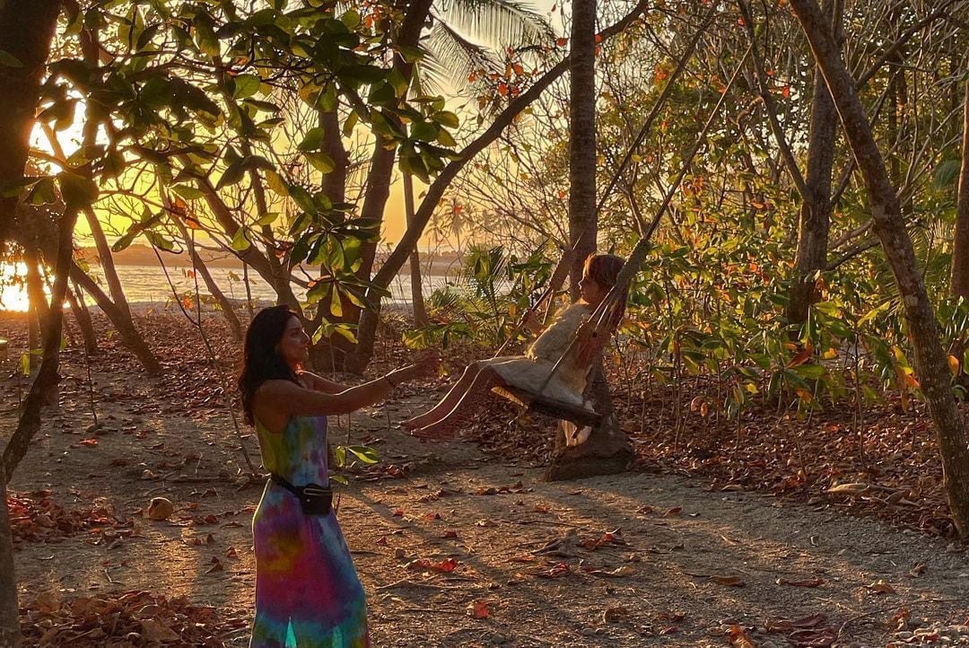 Aislinn Derbez and Kailani