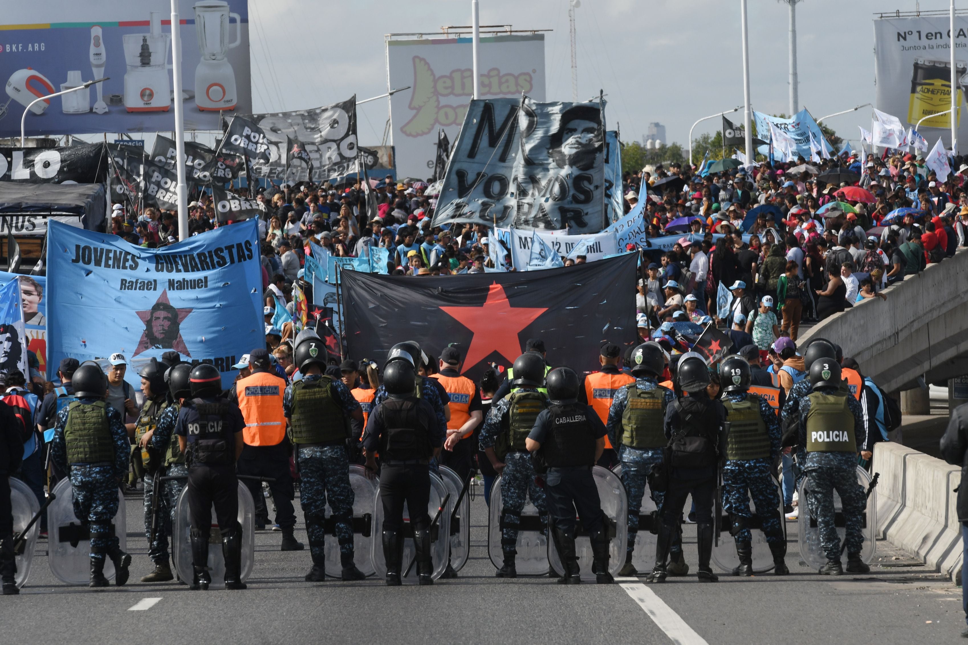 Jornada de piquetes: cortes de rutas, accesos y calles en Buenos Aires y todo el país