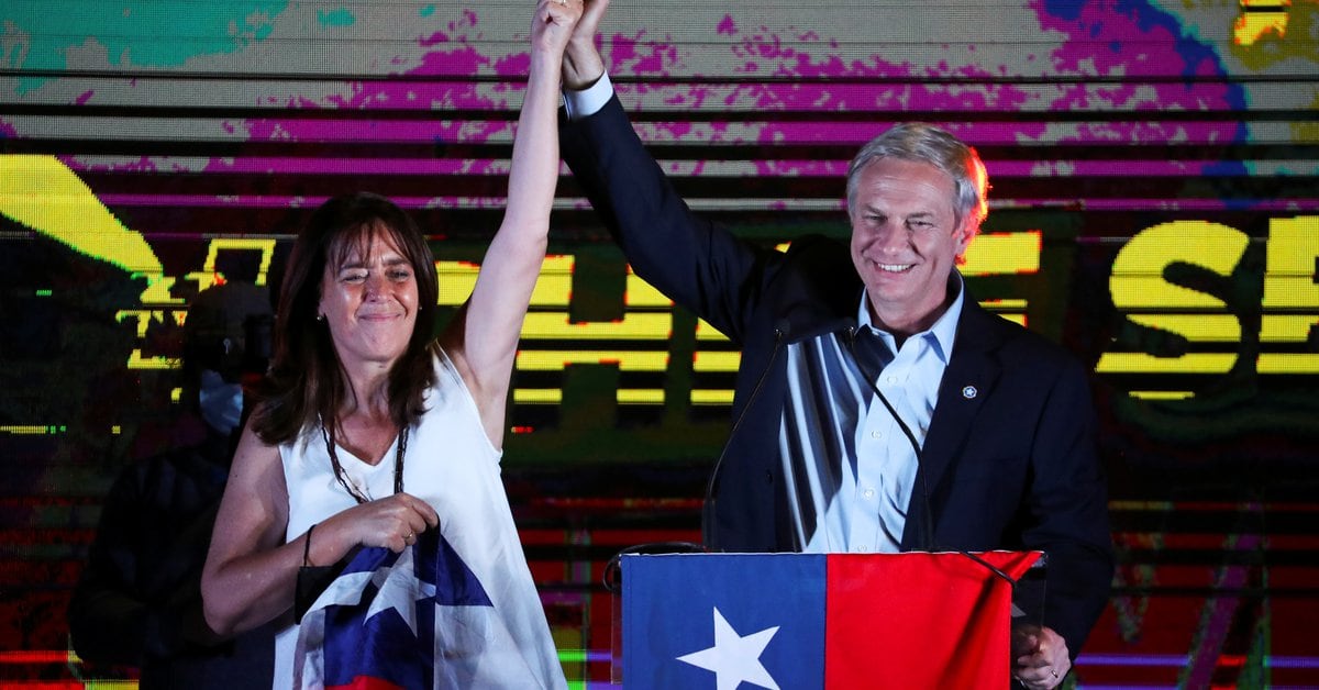 Élections au Chili : José Antonio Cast remporte 10 sièges dans 16 régions du pays.