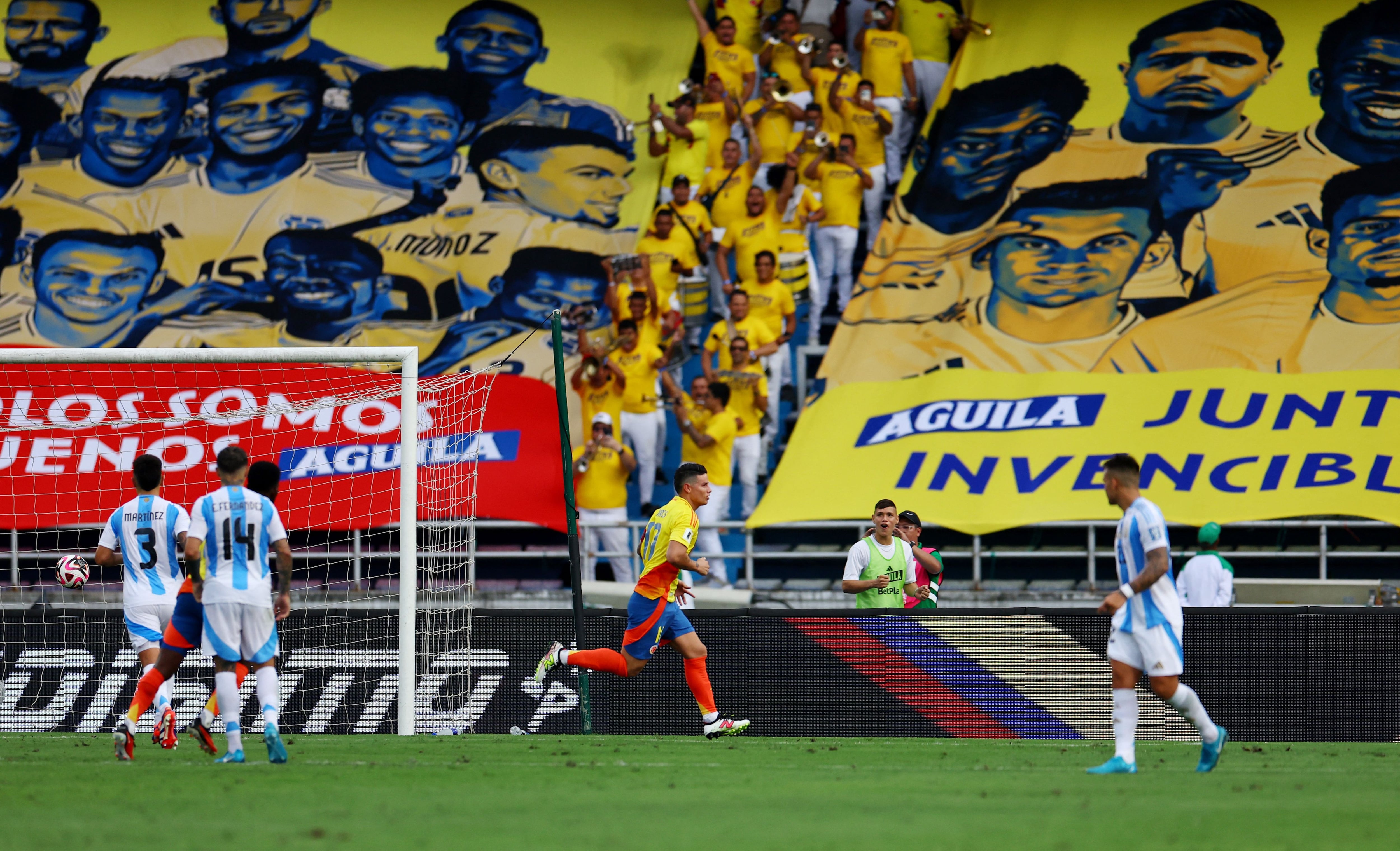 James Rodríguez celebrando el segundo gol y definitivo para el triunfo de Colombia ante Argentina el 10 de septiembre de 2024 - crédito Luisa Gonzalez / REUTERS 