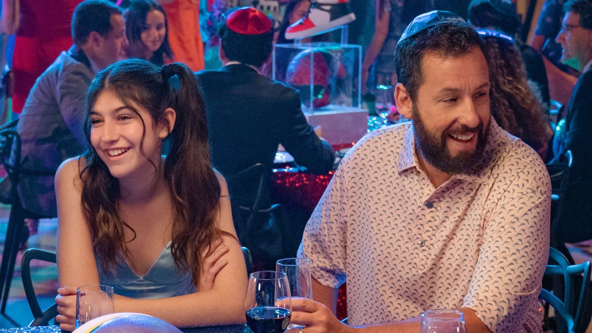 La comedia de amistad adolescente y producida por Adam Sandler que  conquista Netflix - Infobae