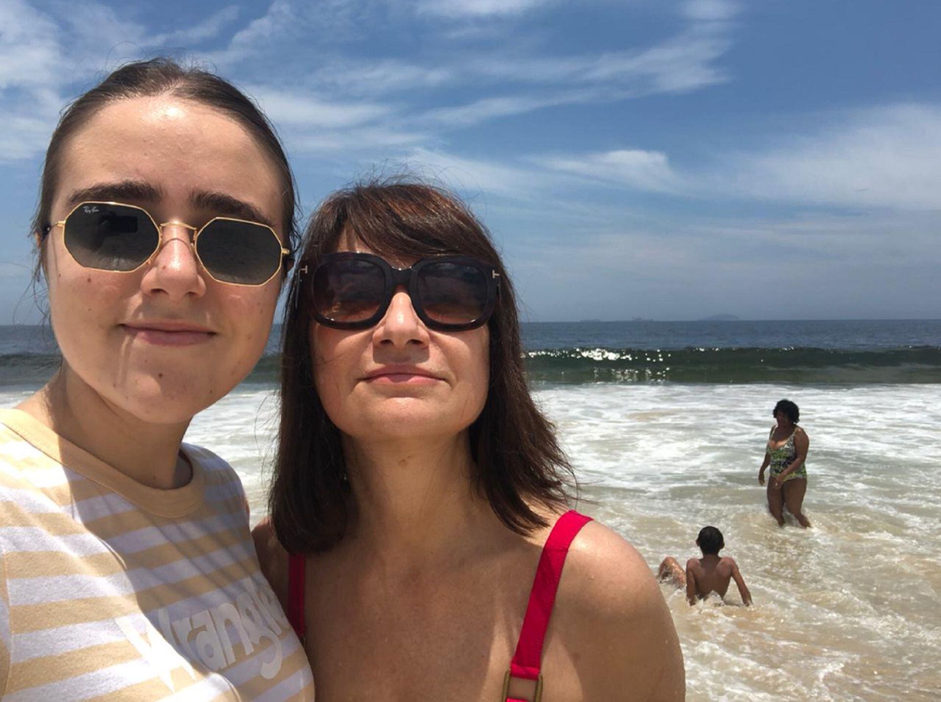 Madre e hija: María Laura y Elena en las playas de Río de Janeiro