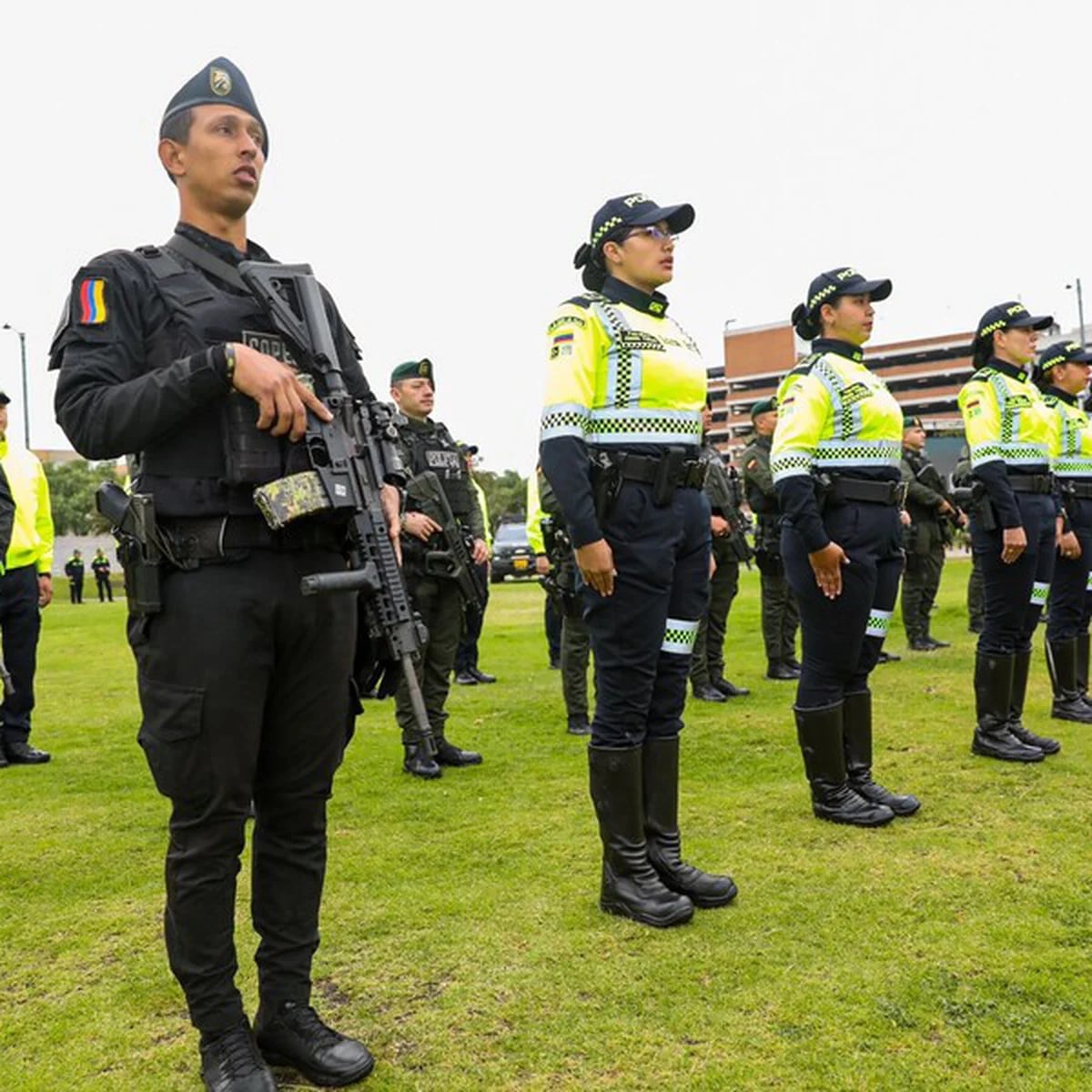 Salarios  ¿Cuánto dinero puede llegar a ganar un Policía Nacional?