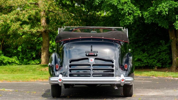 El Packard presidencial llegó a los Estados Unidos en 1977, y nunca más volvió a la Argentina. (Foto: Mecum)