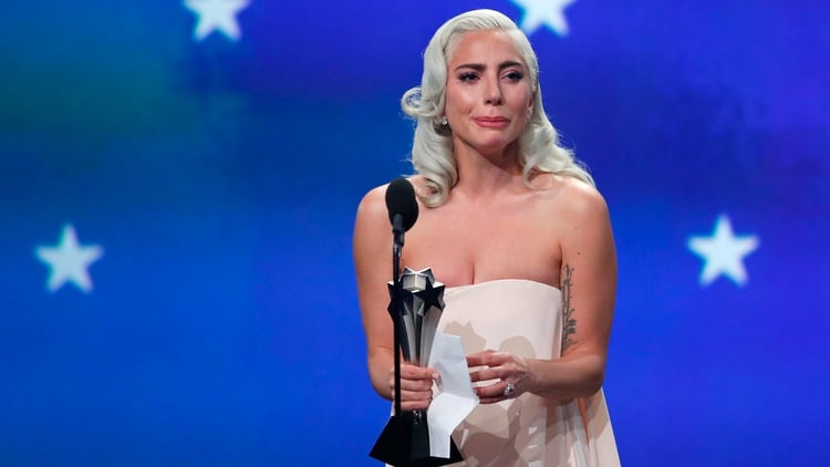 Lady Gaga recibió el premio a Mejor Actriz por “A Star is Born” empatando con Glenn Close por “The Wife” (REUTERS/Mike Blake)