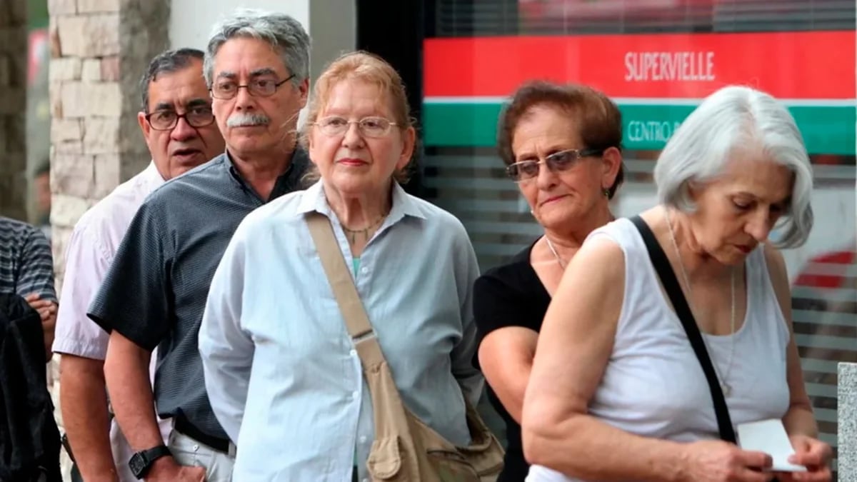 Jubilaciones: cuál sería el aumento de los haberes según la norma que vetó Milei y con la que insiste hoy Diputados