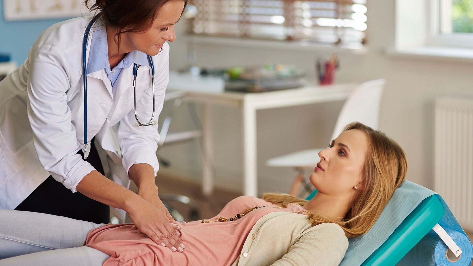 El Grupo de Trabajo de Servicios Preventivos de los Estados Unidos recomendó iniciar estudios de cribado del cáncer colorrectal con un riesgo medio a los 45 años (Getty)