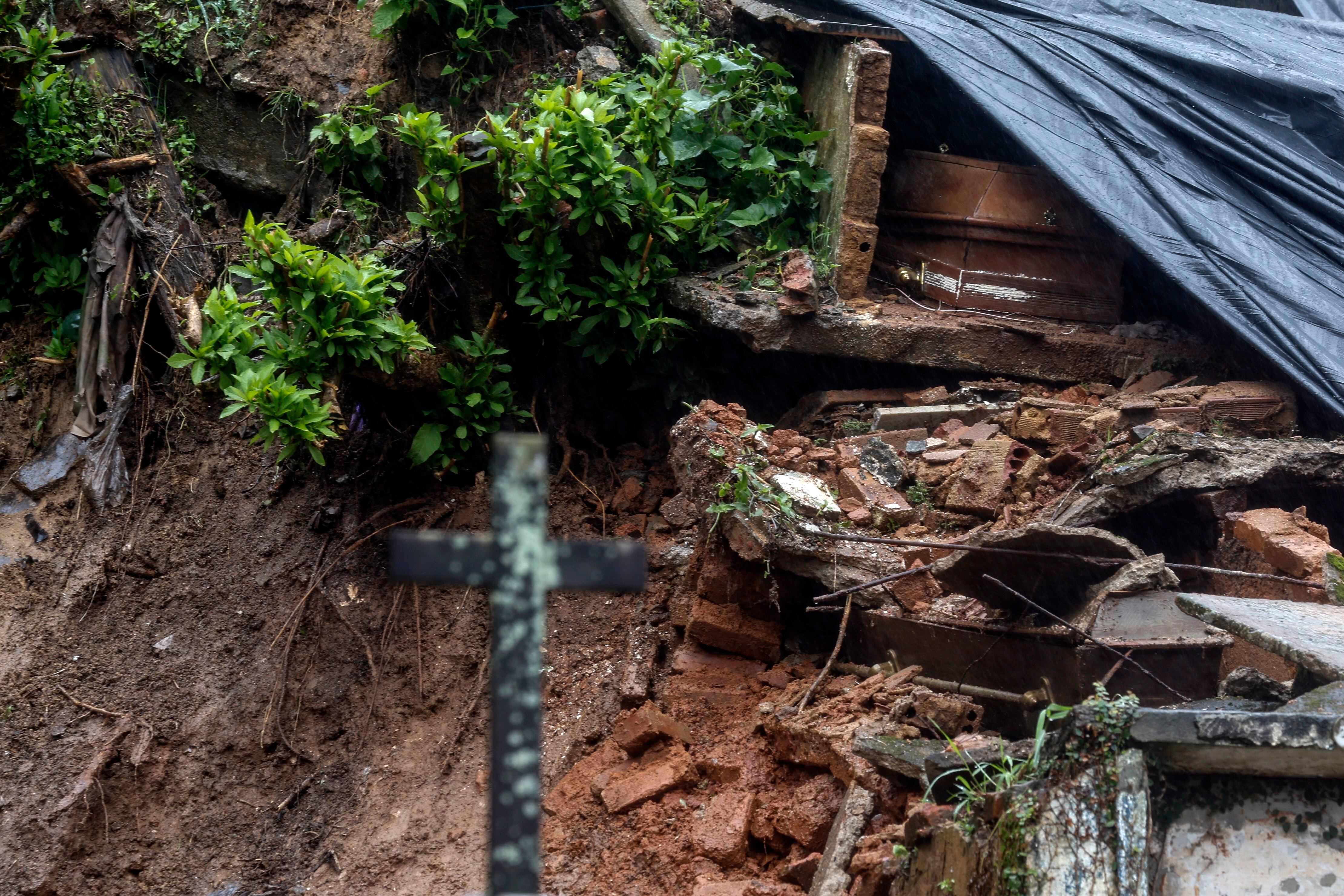 Lluvias torrenciales en Brasil dejan un saldo de 25 muertos en Río de Janeiro y Espírito Santo (EFE/Antonio Lacerda) 