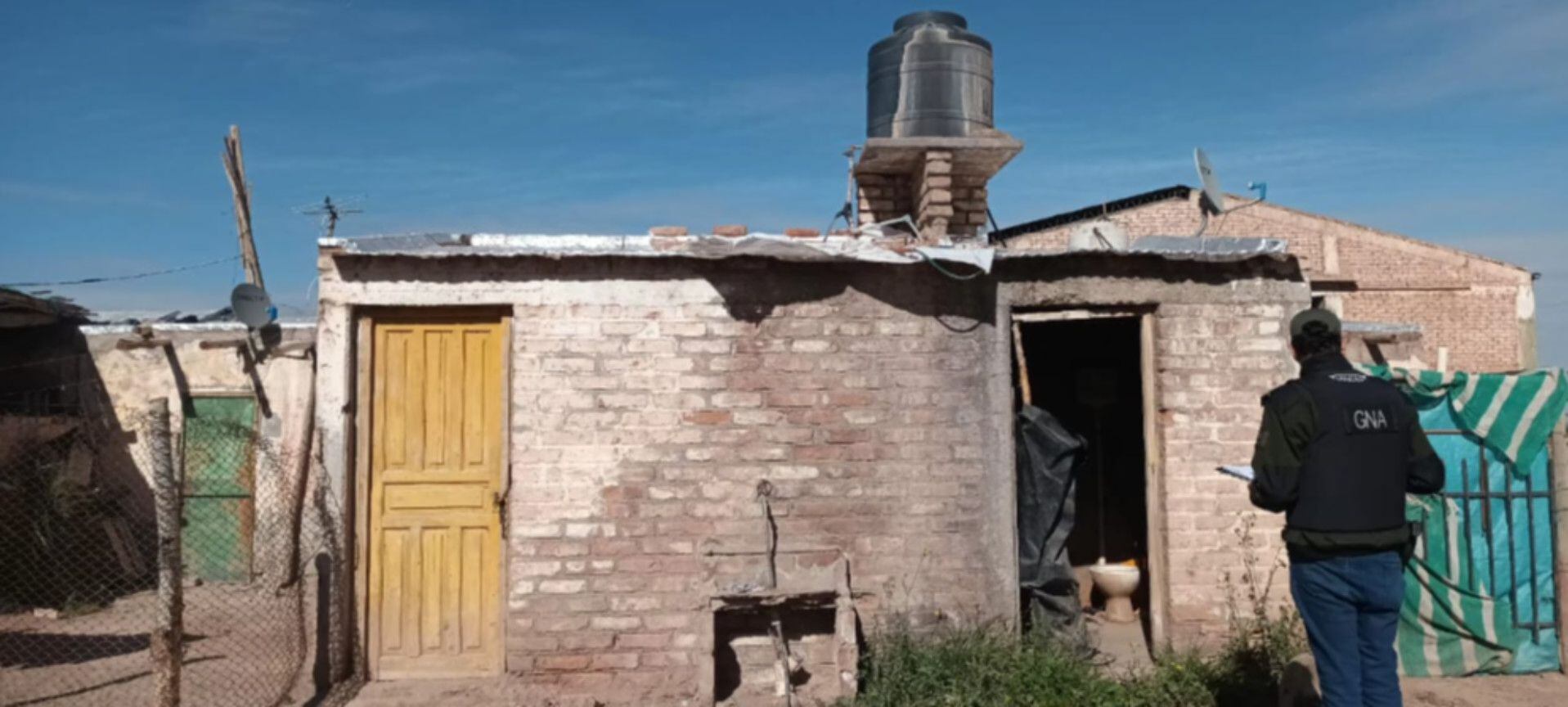 Mendoza: Gendarmería allanó una casa en Lavalle y rescató a 17 personas víctimas de explotación laboral (GNA)