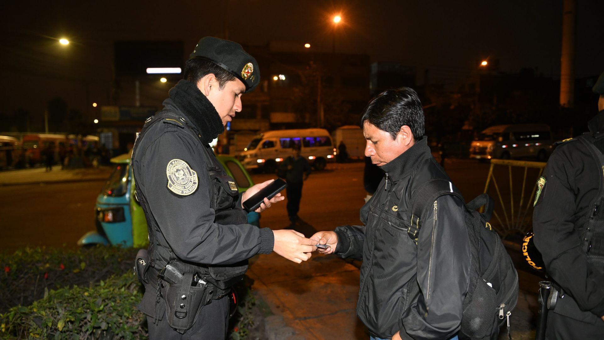 PNP podrá solicitar el DNI a cualquiera que transite por los distritos declarados en estado de emergencia. (Foto: Mininter)