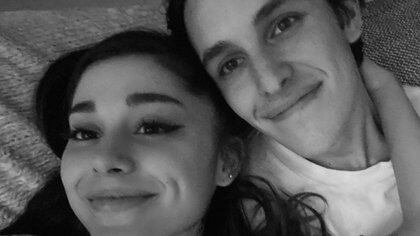 La pareja quiere una ceremonia íntima (Foto: Instagram/@arianagrande)