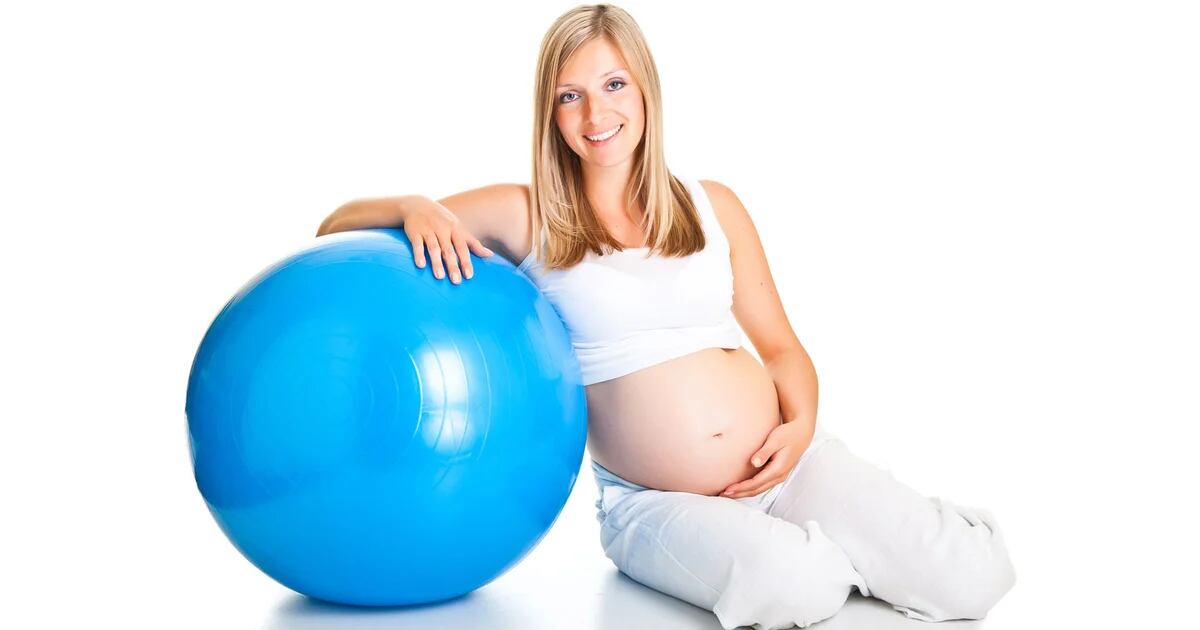 PILATES CON PELOTA PARA EMBARAZADAS