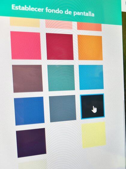 WhatsApp Web ofrece 27 colores para elegir de fondo (sin contar el que ofrece por defecto)