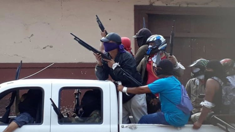 Paramilitares afines al régimen de Ortega, trabajan en coordinación con la Policía, se mueven encapuchados con total impunidad y son los principales responsables de los secuestros y asesinatos