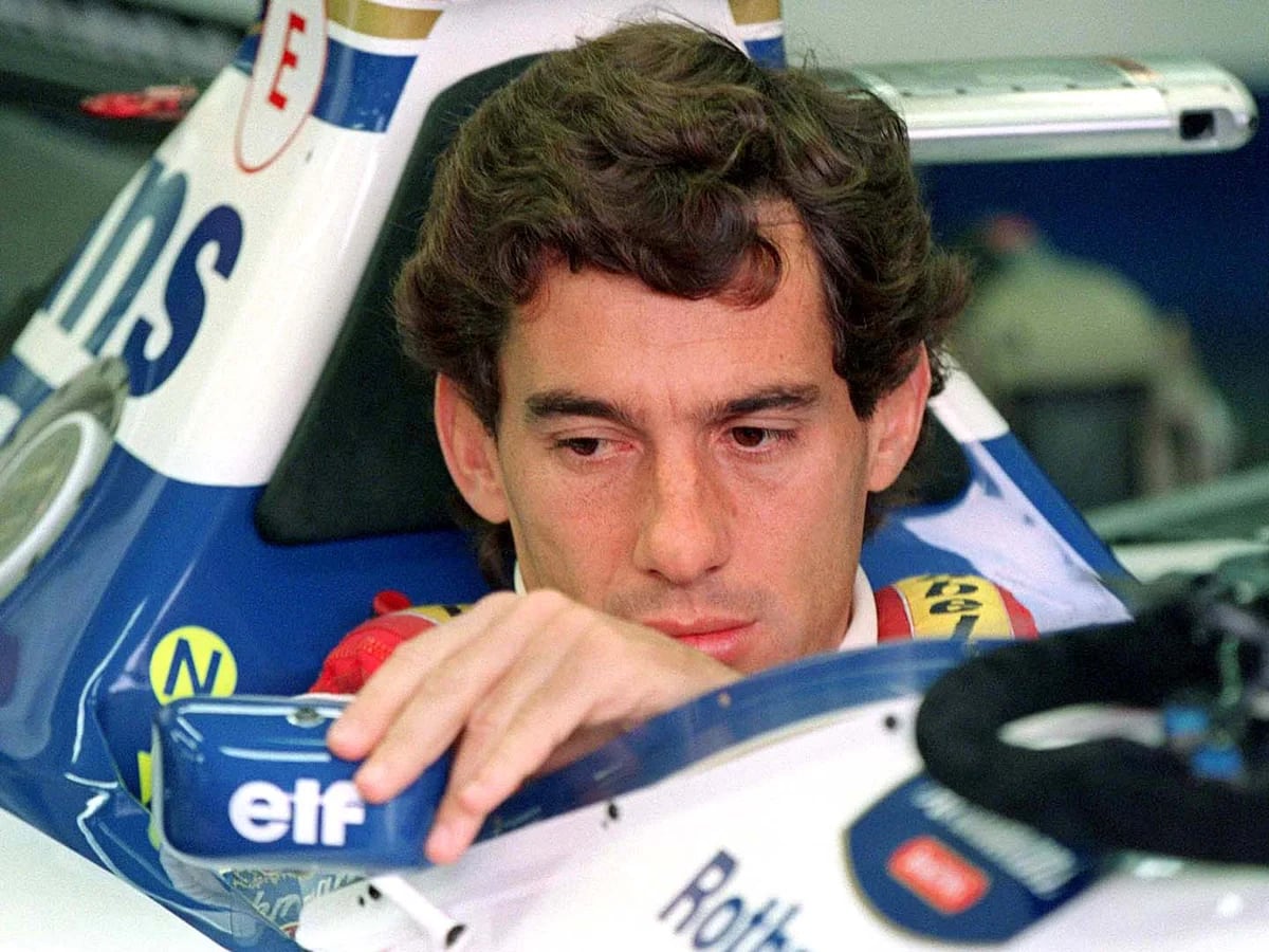 Cómo fueron los momentos finales de Ayrton Senna antes de morir y la  bandera hallada junto a su cuerpo - Infobae