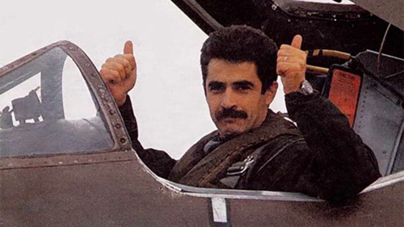 En la Guerra de Malvinas, el comodoro Pablo Carballo fue Jefe de Escuadrilla de los A4B Skyhawk: durante el Combate de San Carlos su actuación fue trascendente (Archivo DEF)