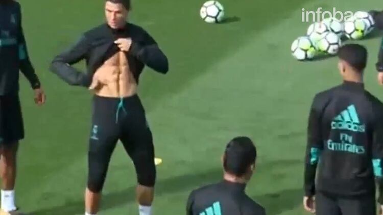 El portugués Cristiano Ronaldo es conocido por presumir de su cuerpo