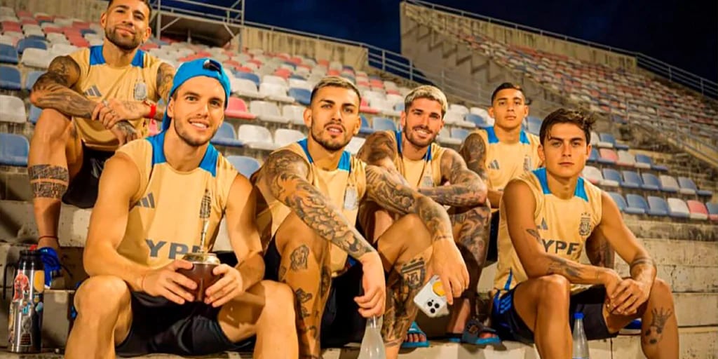 “Mirá cómo se cortan”: los mensajes de los “despechados” de la selección argentina por una foto antes del duelo con Colombia