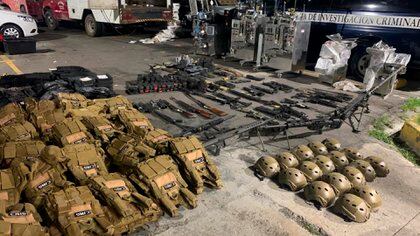 La mayoría de las armas terminan en manos de los cárteles (Foto: Twitter@HRS4NTOS)