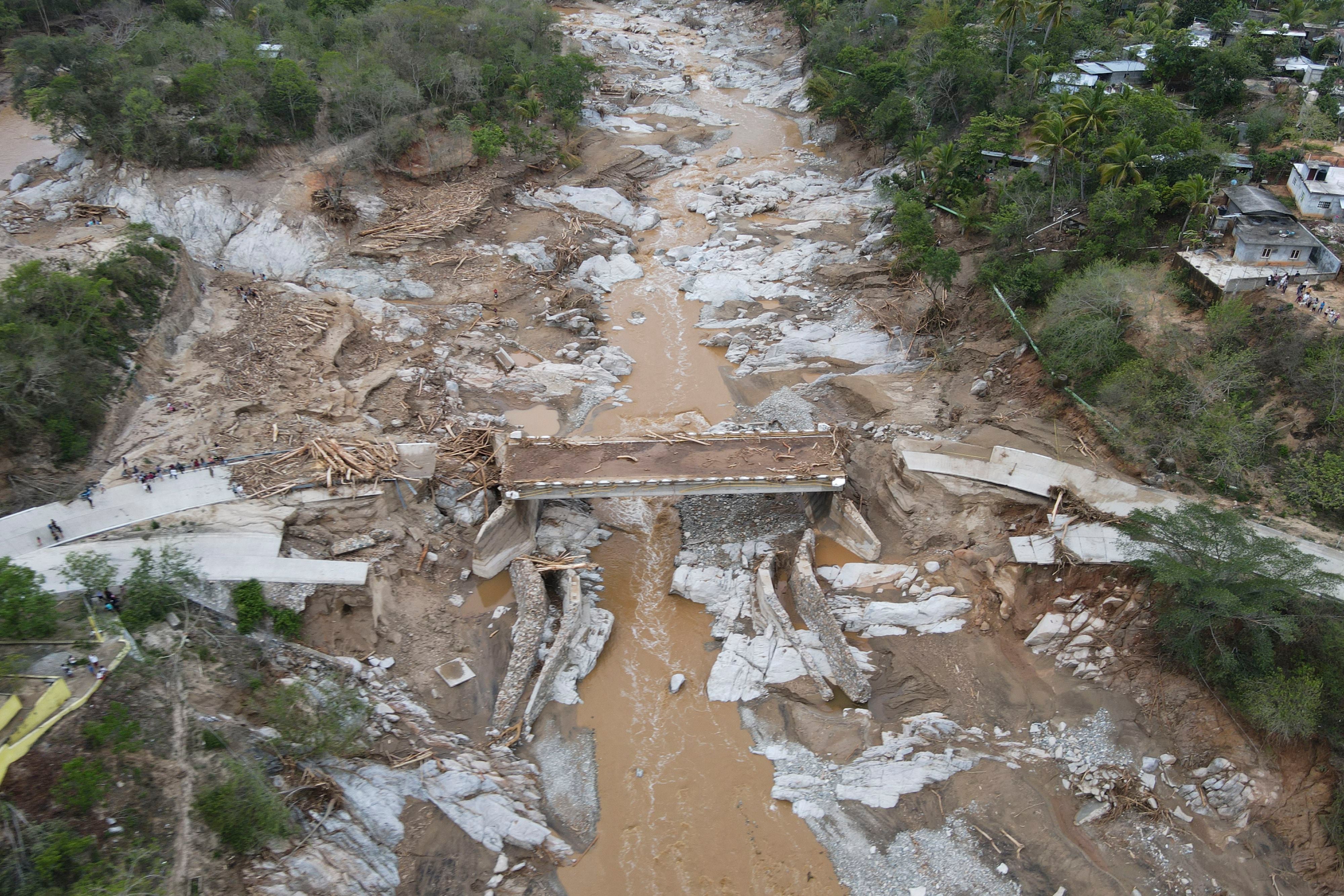 La temporada de huracanes 2022 inició fuerte, pues el primer huracán, Agatha, impactó de manera directa sobre Oaxaca. FOTO:  Gil OBED / AFP)