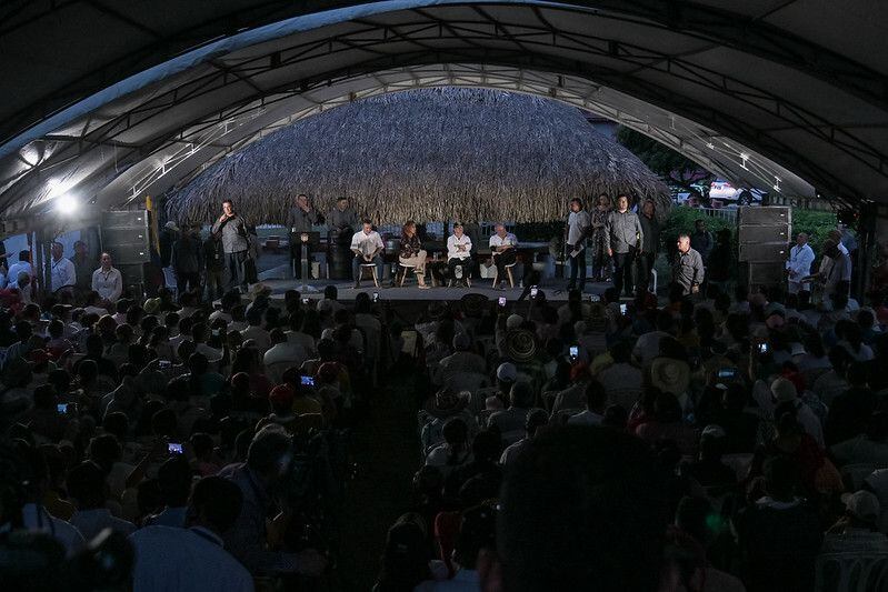 Presidente Gustavo Petro realiza la entrega de tierras en El Carmen de Bolívar a campesinos despojados - crédito Presidencia/Erick Sanchez