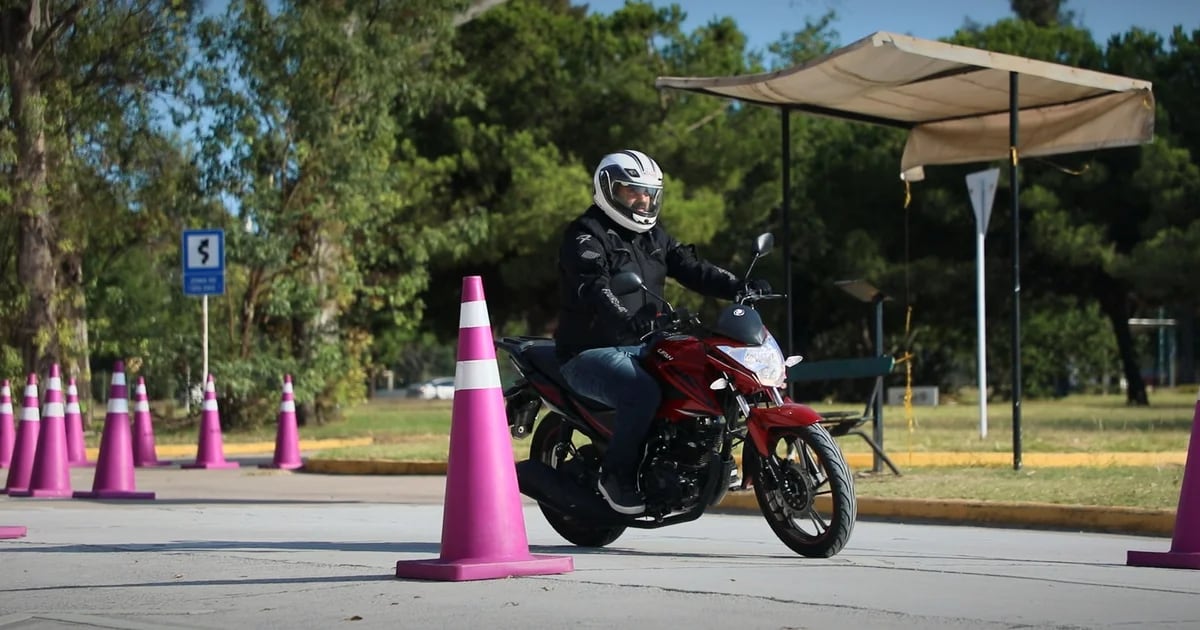 Mandatory dress and new driving tests: It’s the 2024 exam to get a motorcycle driver’s license