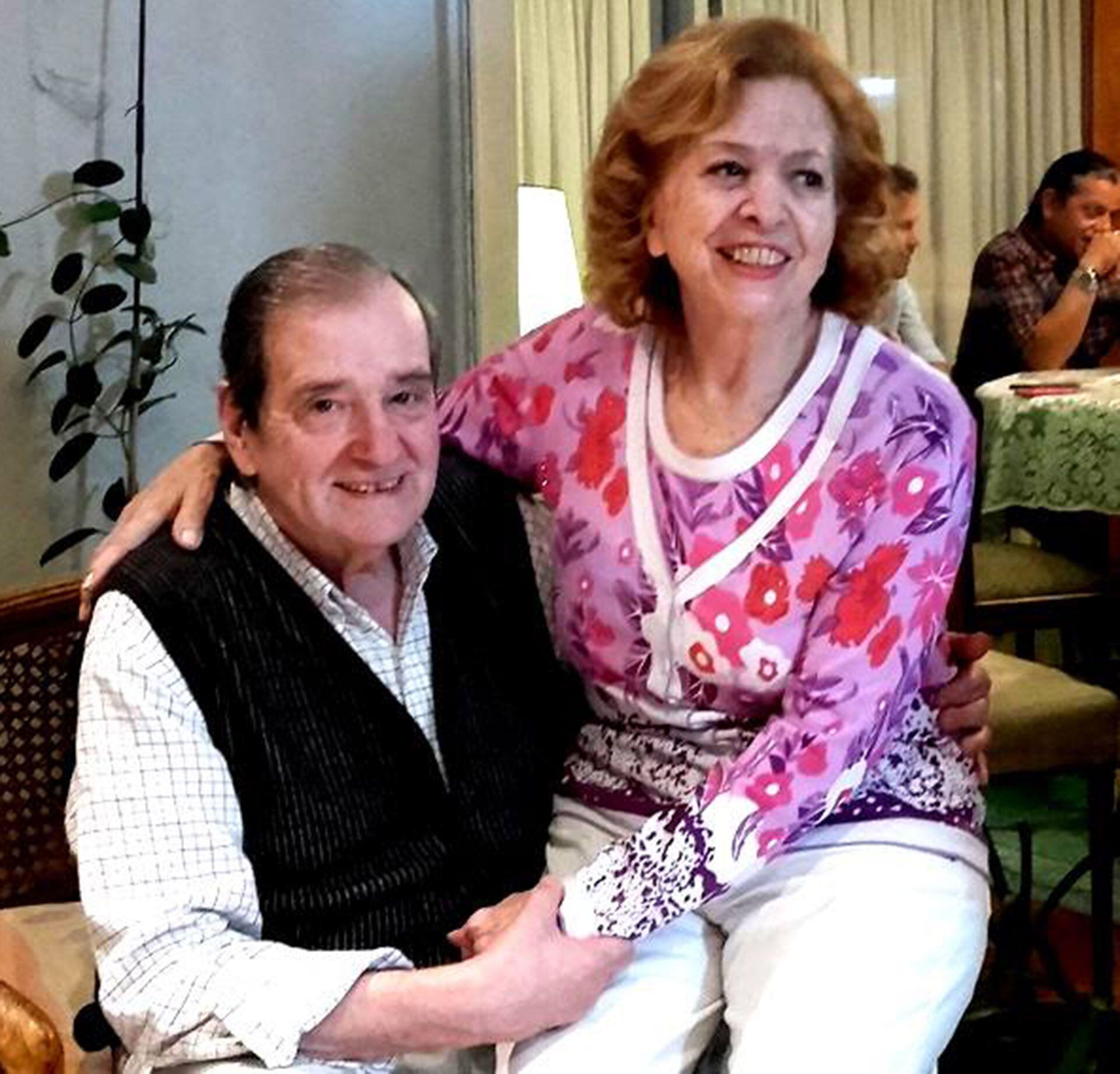 Néstor Fabián y Violeta Rivas en una foto de 2017