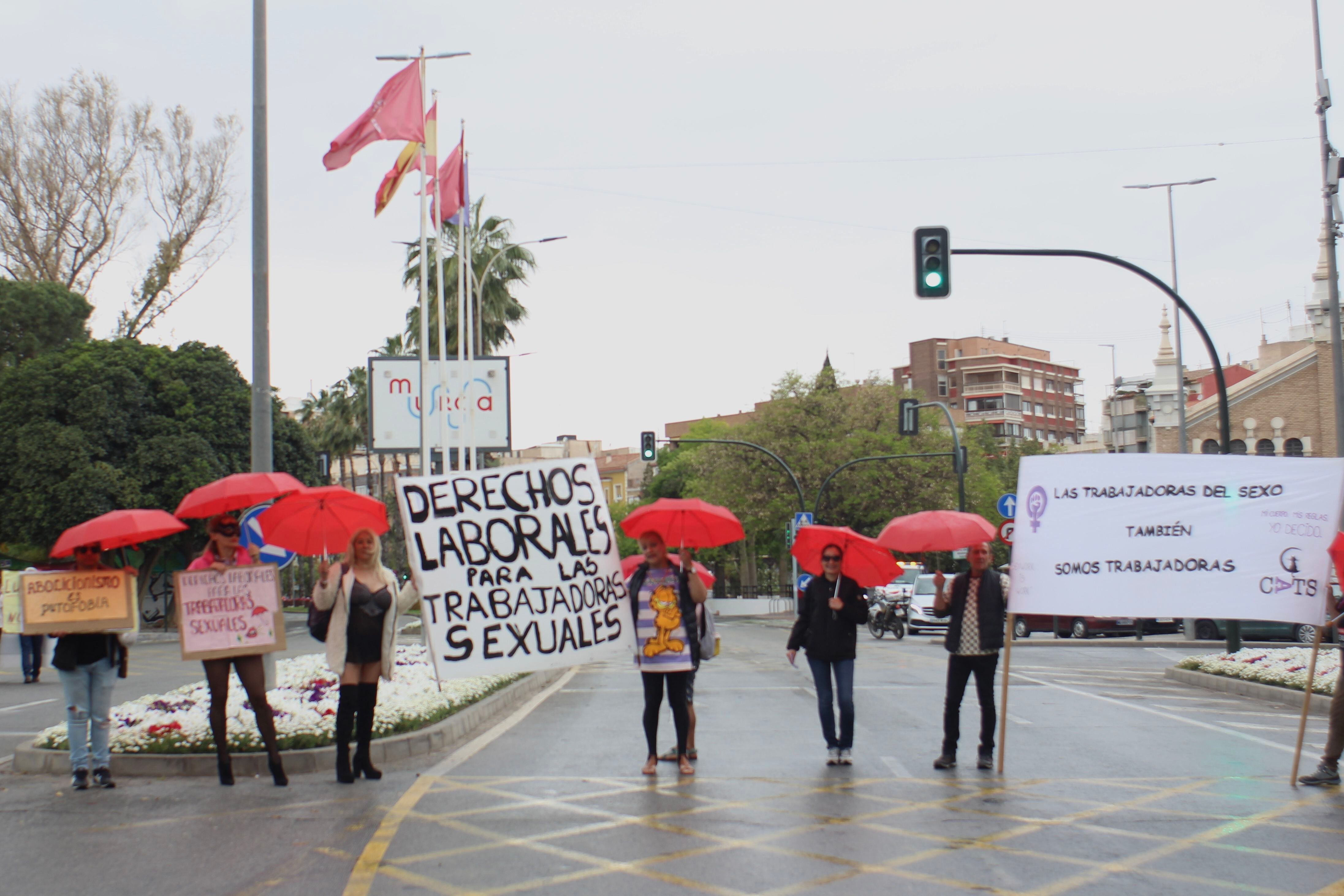 La prostitución en España continúa en el limbo de la alegalidad y las  trabajadoras sexuales siguen sin ser escuchadas: “Queremos derechos” -  Infobae