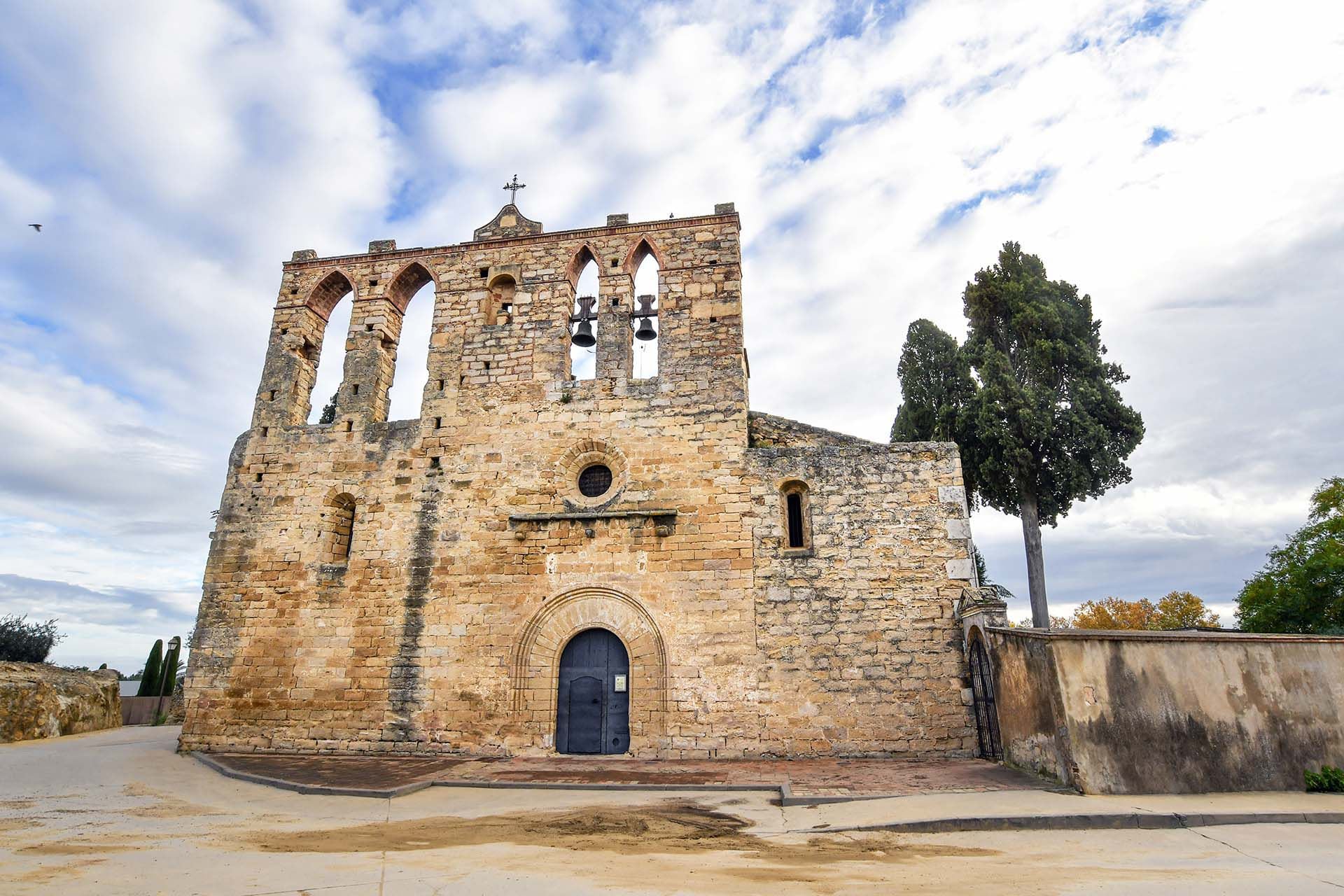 TURISMO PUEBLOS ROCAS