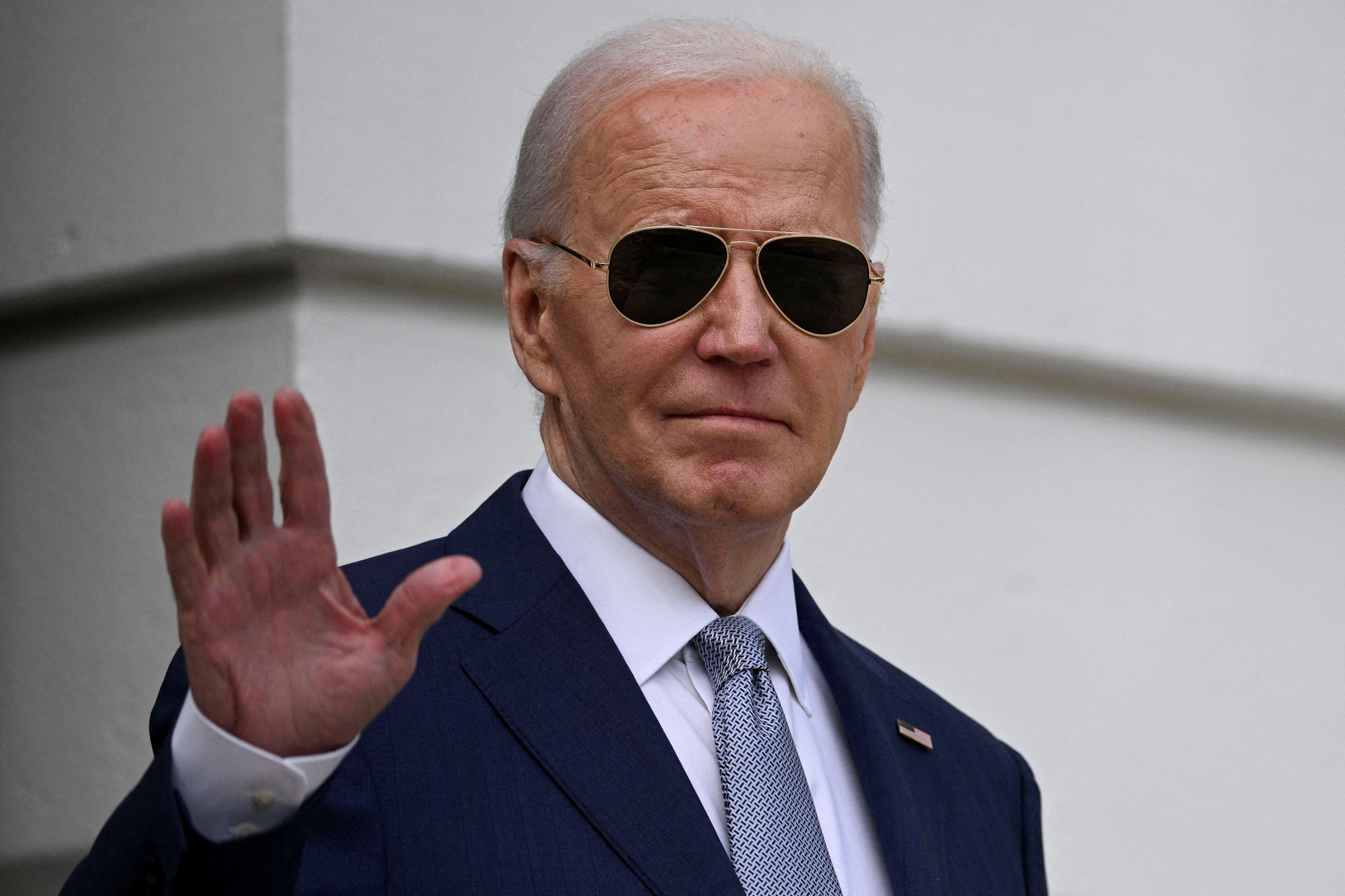 El Presidente Joe Biden sale de la Casa Blanca en Washington (REUTERS/Craig Hudson/archivo)