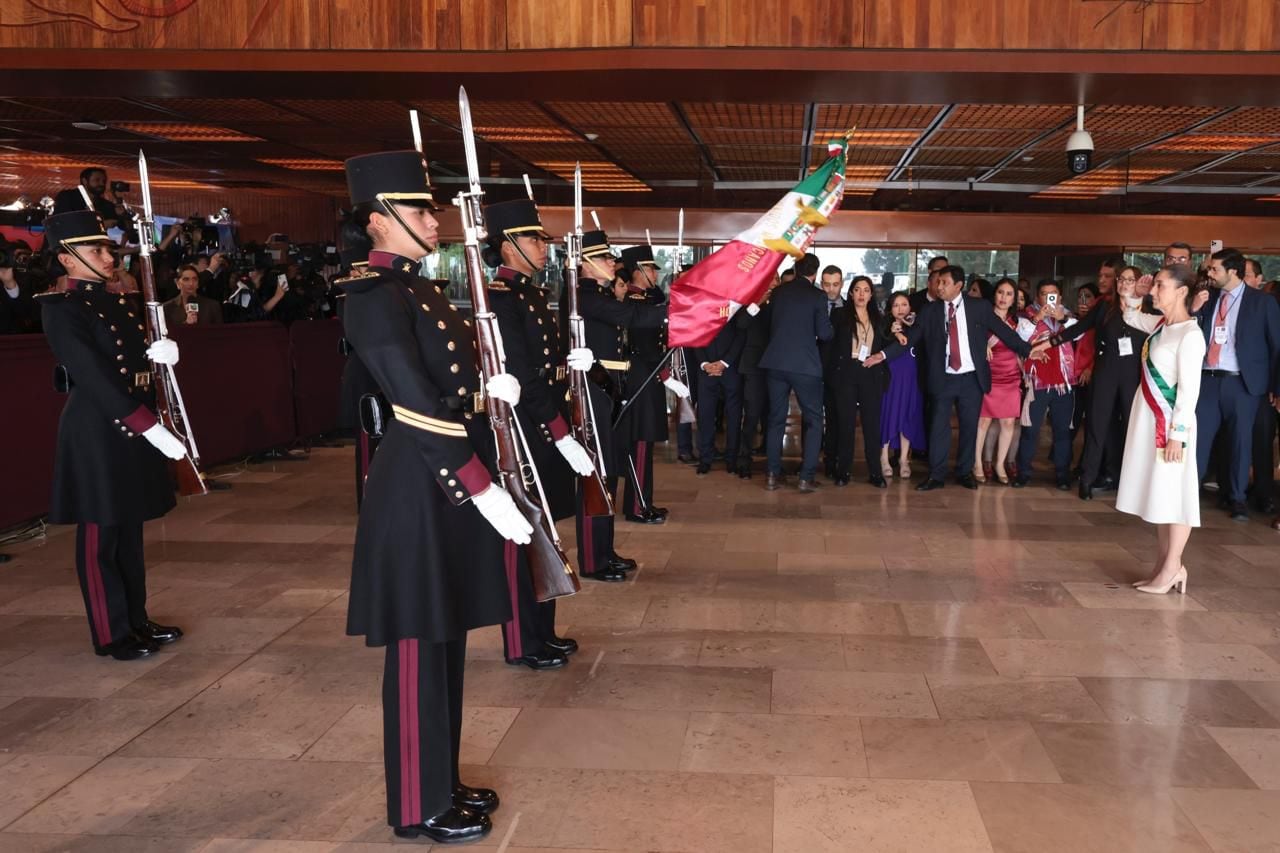 A partir de hoy, Sheinbaum también es la primera comandanta de las Fuerzas Armadas. (Presidencia)