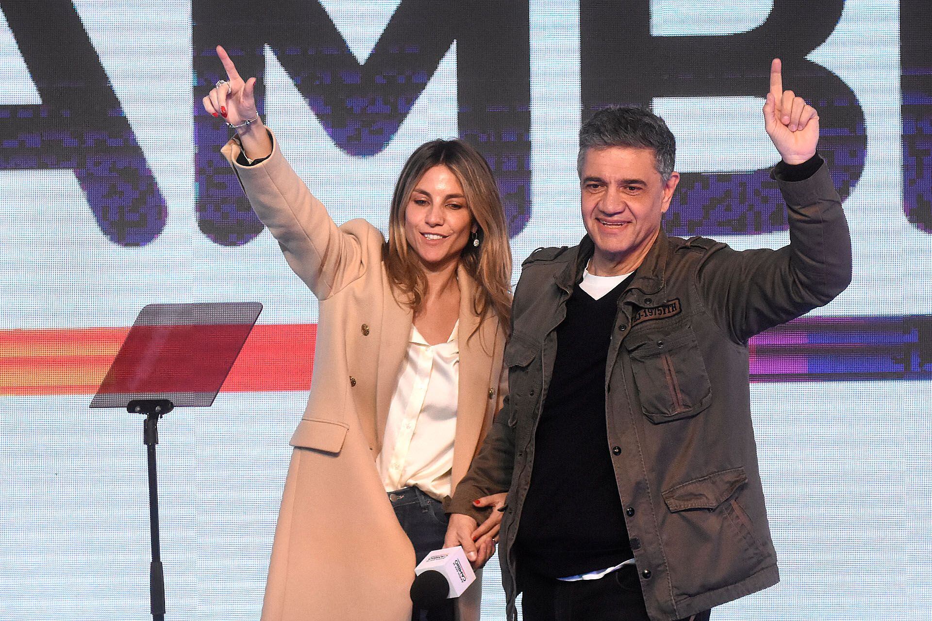 Jorge Macri triunfó en las PASO de la Ciudad y festejó junto a su esposa María Belén Ludueña (Nicolas Stulberg)