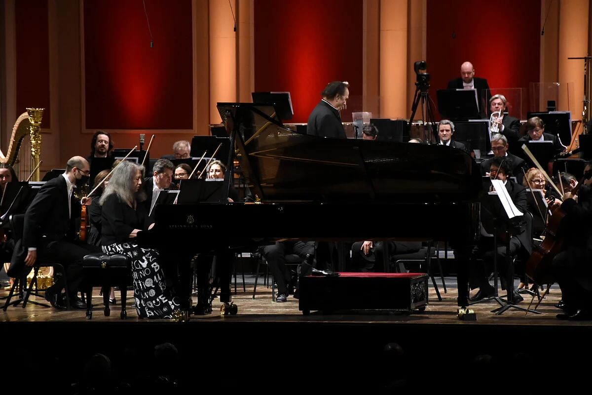 20 Fotos La Velada Inaugural De Martha Argerich En El Teatro Colón Infobae 9944