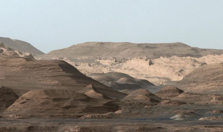 09-08-2021 Una imagen tomada por el instrumento Curiosity Rover MastCam muestra rocas sedimentarias en capas que componen el Monte Sharp.
POLITICA INVESTIGACIÓN Y TECNOLOGÍA
NASA'S MARS CURIOSITY ROVER
