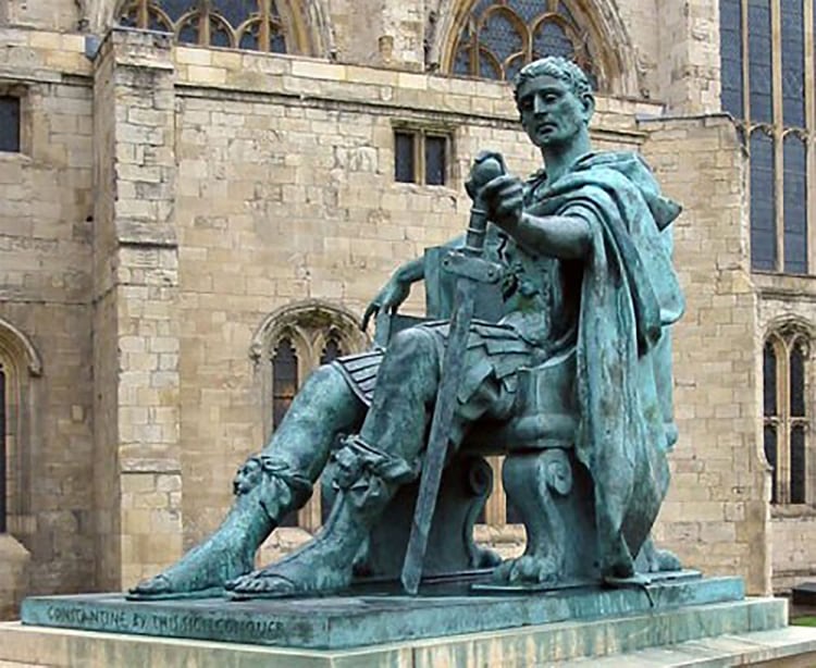 Constantino, estÃ¡tua de bronce en York, Reino Unido