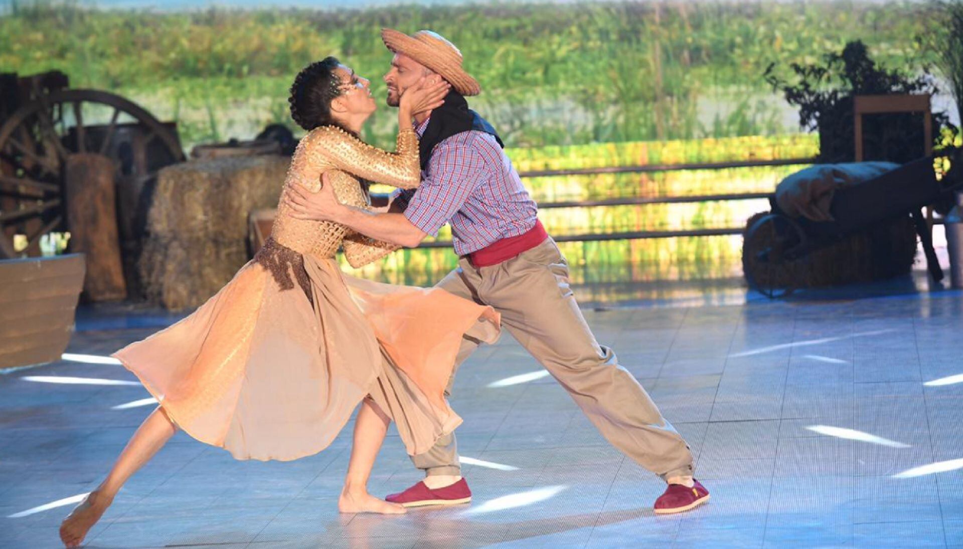 Martín Baclini y Cinthia Fernández realizaron la coreografía de Folklore, pero a pesar de su esfuerzo, la pareja quedó eliminada (Foto: LaFlia)