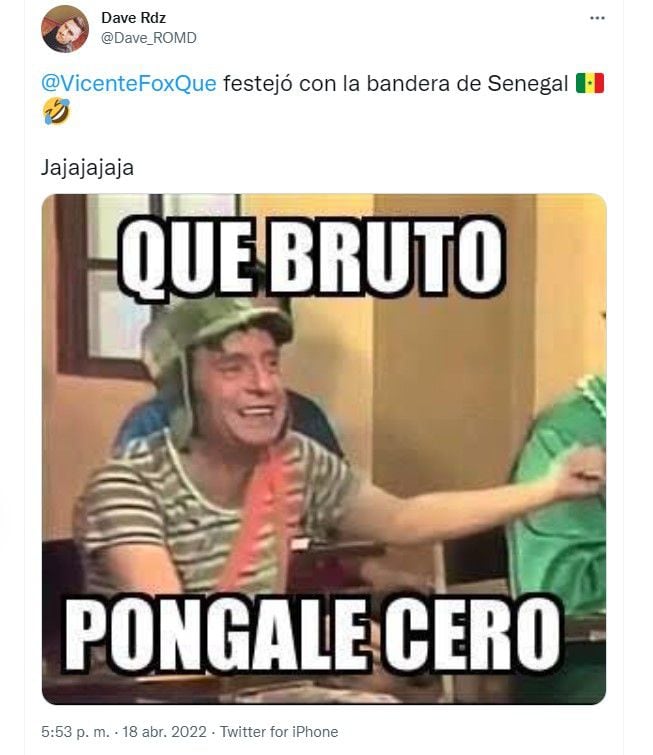 Usuarios en redes sociales se burlaron del ex mandatario panista por haber confundido la bandera de México con la de Senegal (Foto: Twitter / @Dave_ROMD)