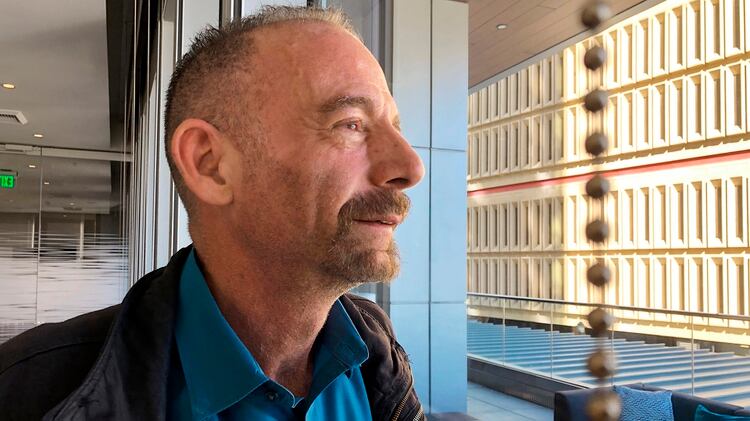 Timothy Ray Brown, conocido como “el paciente de Berlín”, el primer portador de VIH en lograr eliminarlo de su cuerpo (AP/Manuel Valdes)