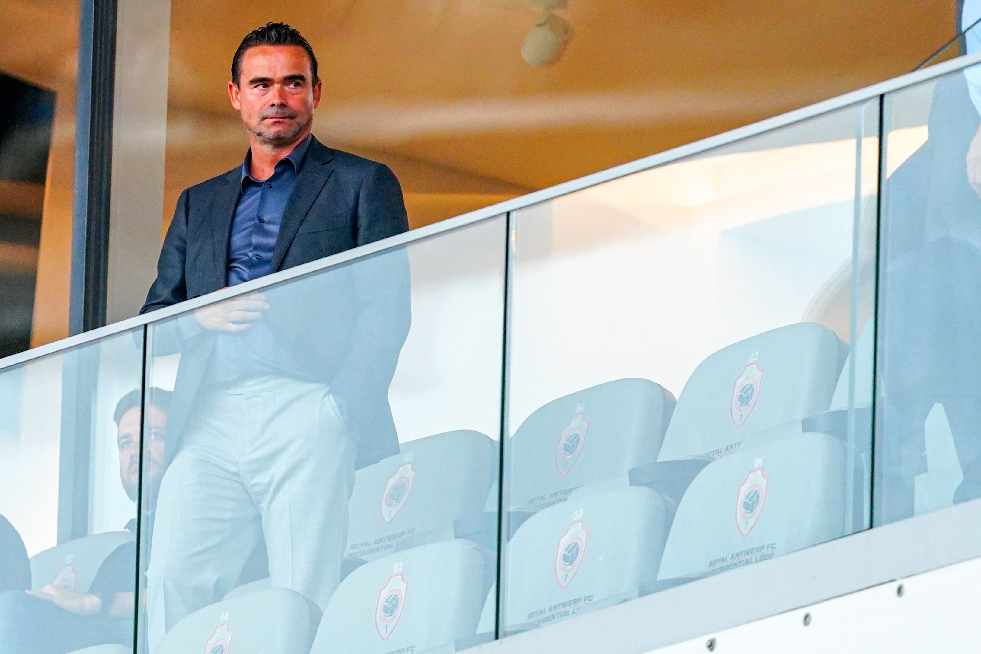 Marc Overmars internado