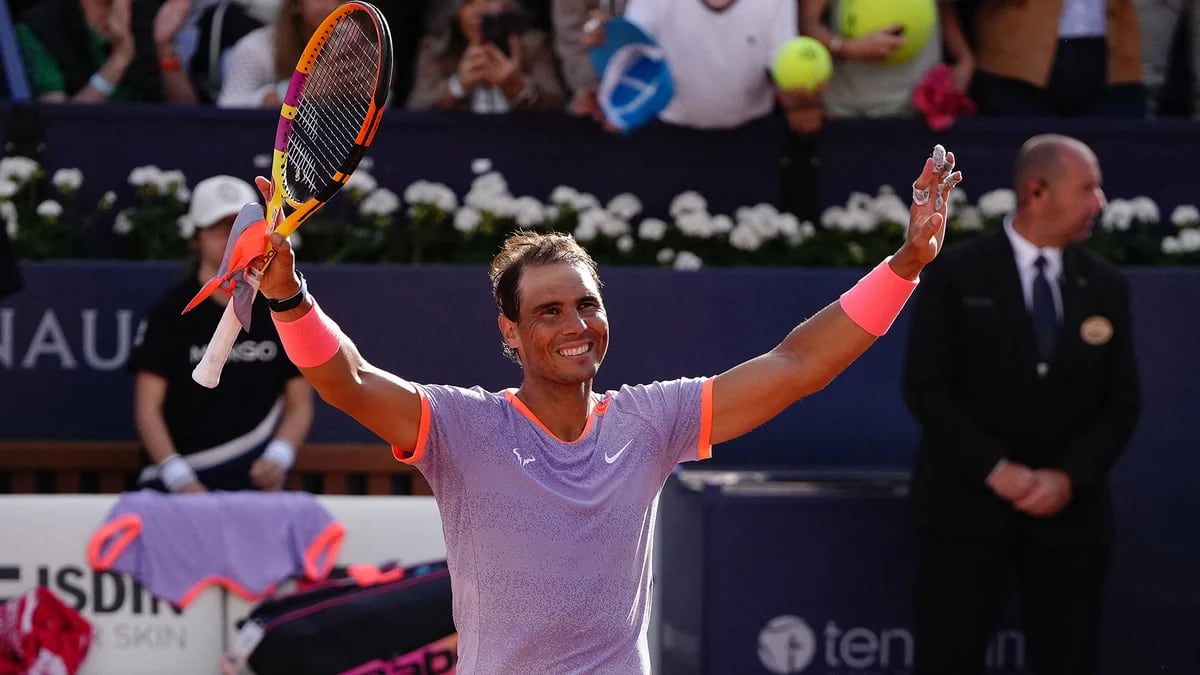 Rafael Nadal volvió a jugar en polvo de ladrillo tras 681 días y firmó una victoria contundente en el ATP de Barcelona