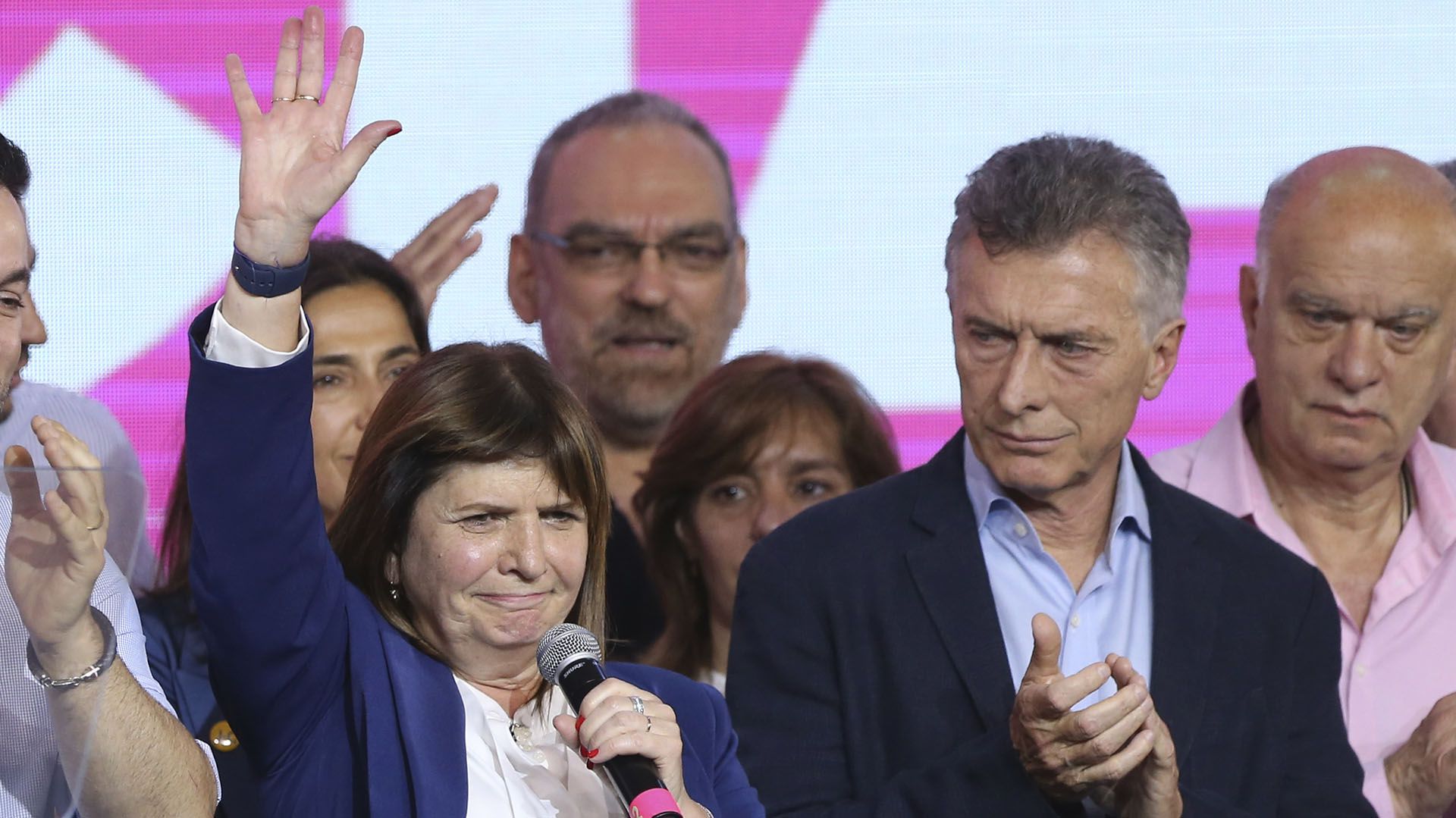 La foto de la noche del domingo. Patricia Bullrich y Mauricio Macri  