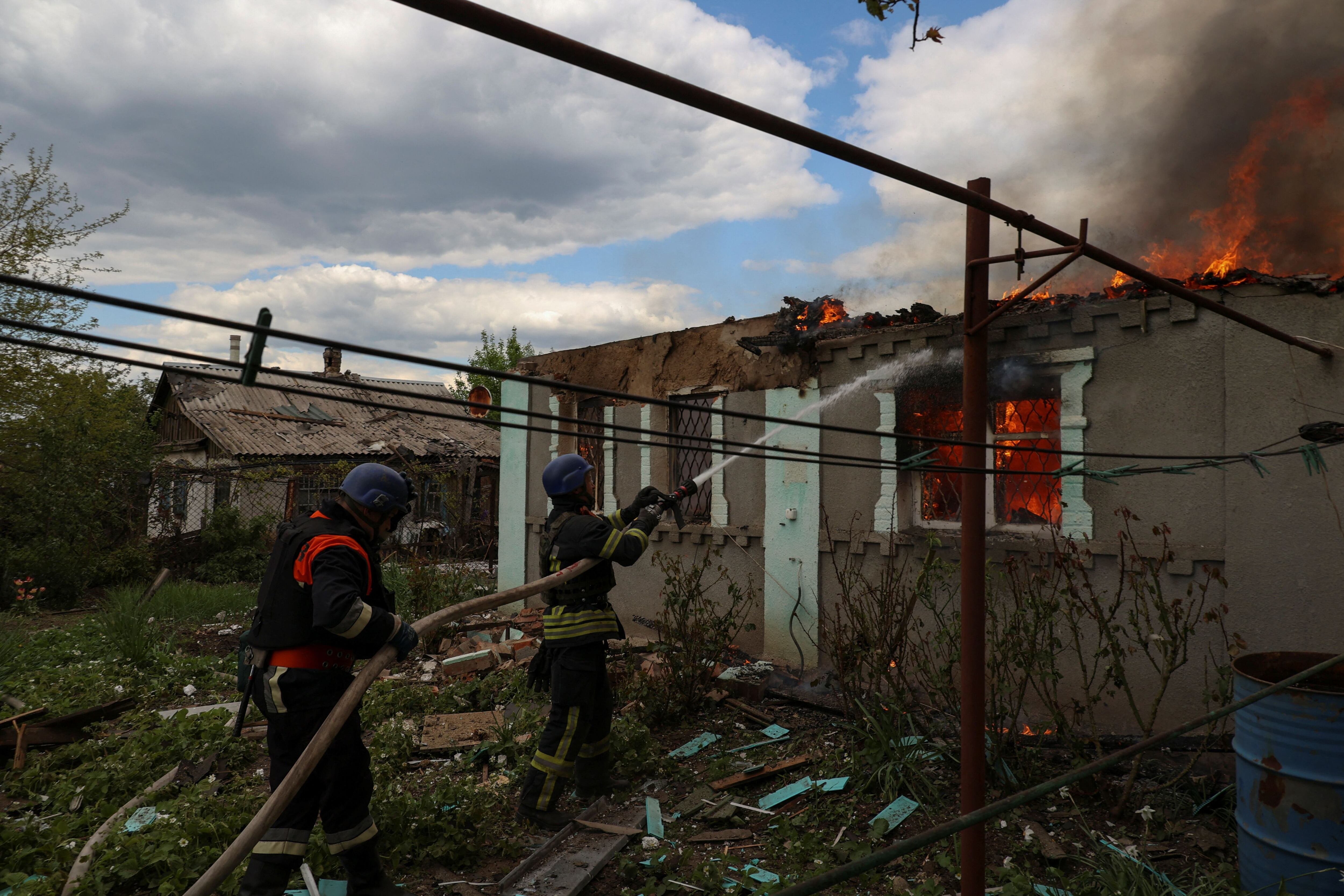 El ataque dejó al menos dos muertos y diez heridos. Kostiantynivka, región de Donetsk, Ucrania 12 de mayo 2023. REUTERS/Sofiia Gatilova