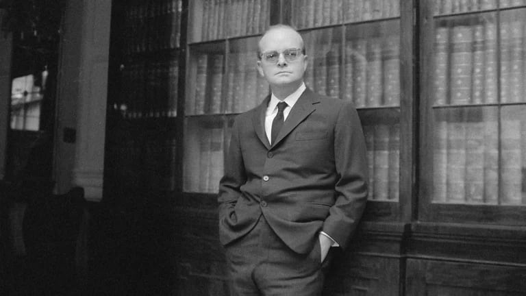 A 40 años de la muerte de Truman Capote: “Soy alcohólico, soy drogadicto, soy homosexual, soy un genio” ZLYPACH6KZGXJBMUZFPTMYEW6U