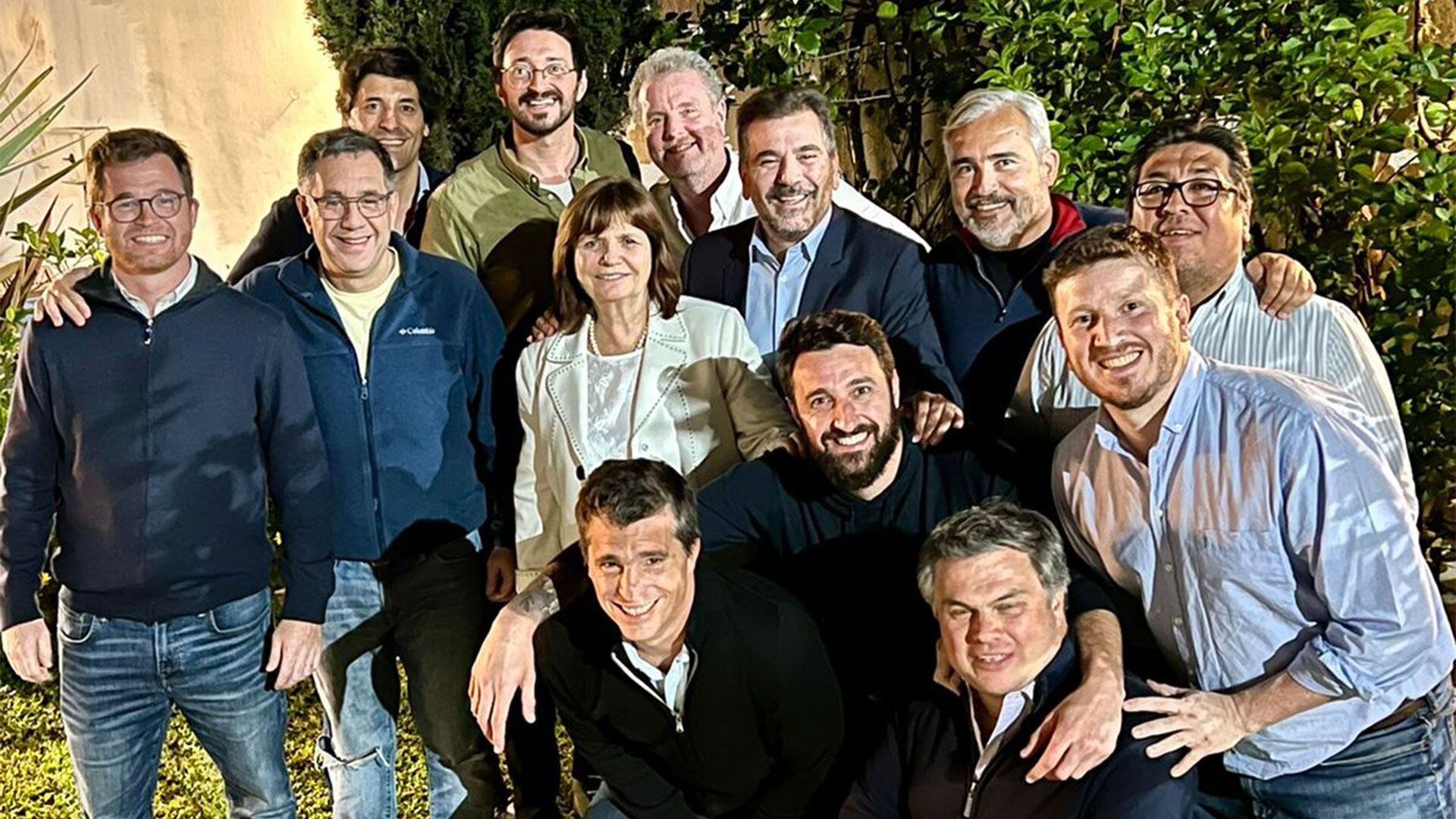 Patricia-Bullrich-y-Cristian-Ritondo,-con-dirigentes-del-PRO