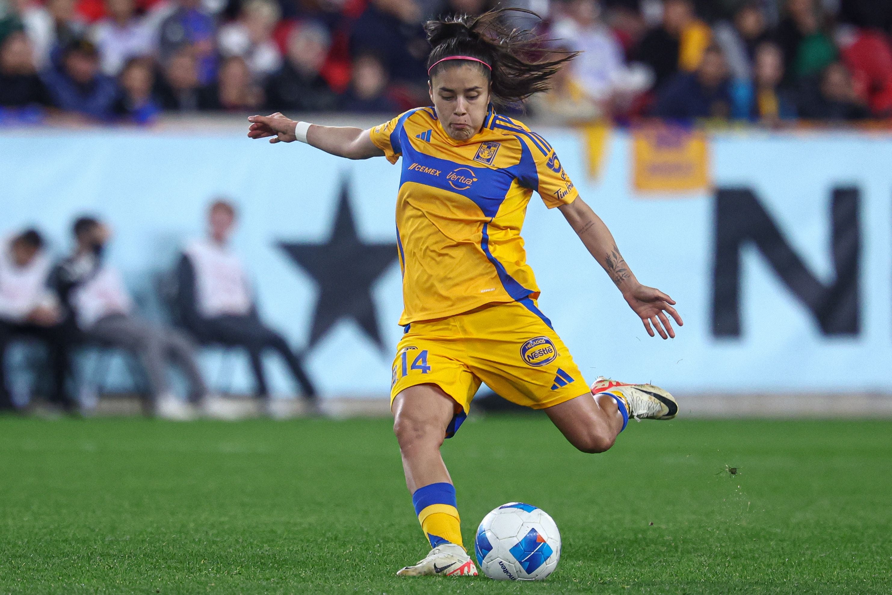 La creación de la Copa de Campeones W por parte de la Concacaf es un movimiento estratégico para fomentar el crecimiento del fútbol femenino en la región/ Credit: Vincent Carchietta-Imagn Images