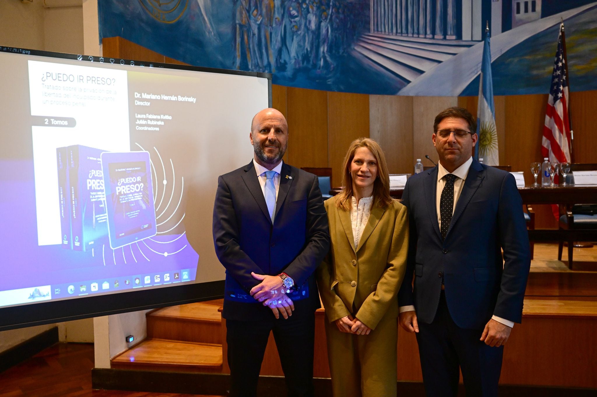 Laura Kvitko y Julián Rubinska con el juez Mariano Borinsky. (Maximiliano Luna)