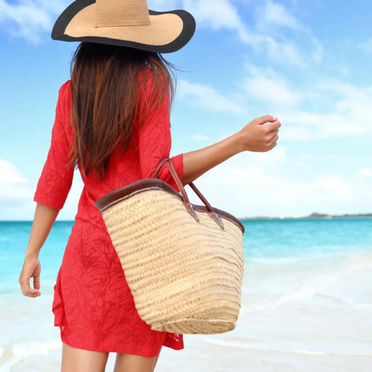 El bolso de playa como accesorio infalible de verano