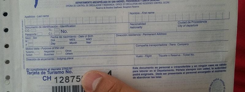 Este es el papel conocido como tarjeta de turismo para ingresar a las islas - crédito @CarlosBarrazaE/X