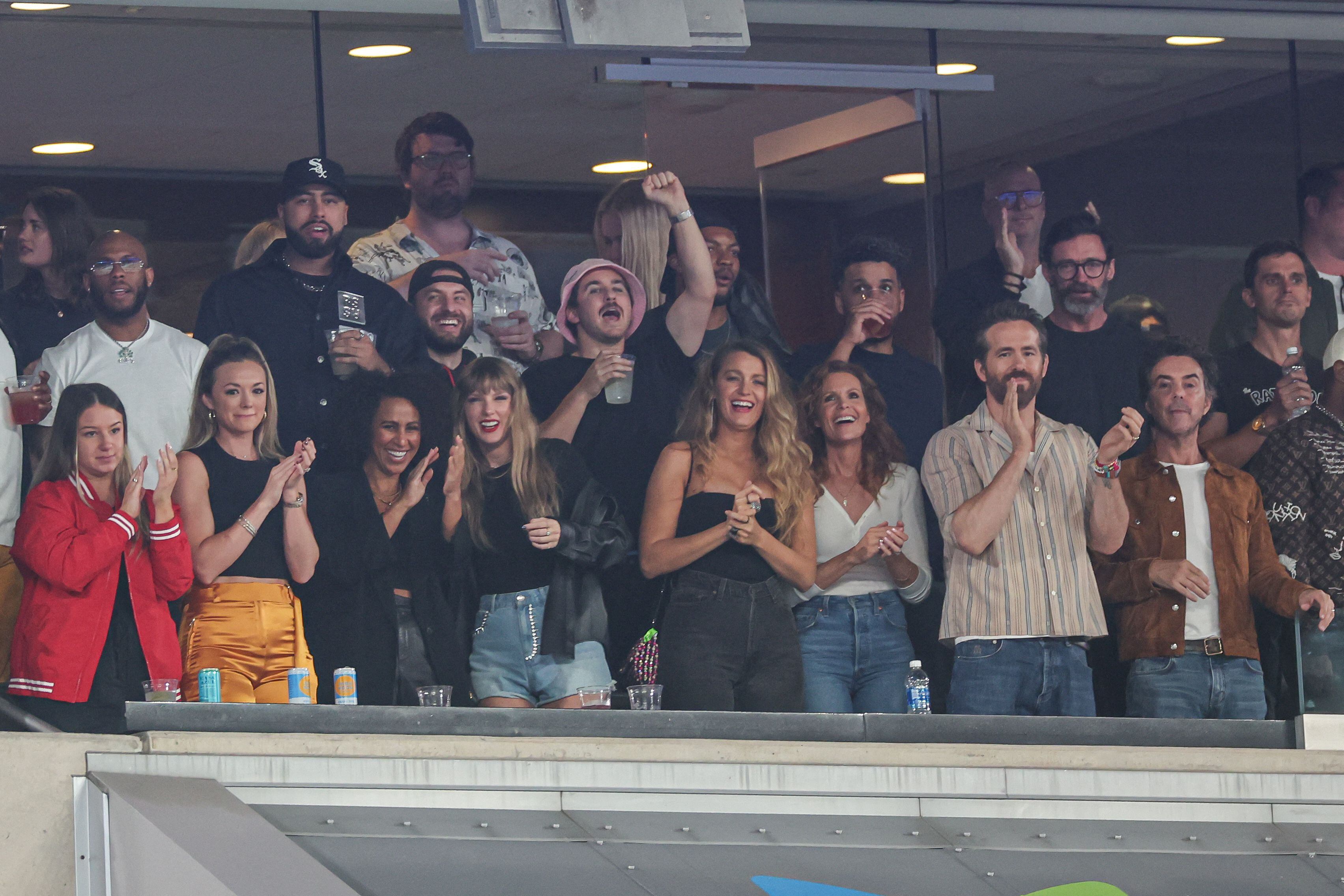 Hugh Jackman, Ryan Reynold, Sophie Turner y Sabrina Carpenter fueron invitados de Taylor Swift en el juego de los Jefes de Kansas City vs los Jets de Nueva York
Mandatory Credit: Vincent Carchietta-USA TODAY Sports