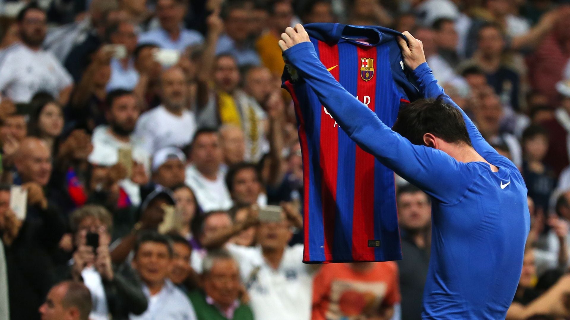 Football Soccer - Real Madrid v FC Barcelona - Spanish Liga Santander - Santiago Bernabeu, Madrid, Spain - 23/4/17 Barcelona's Lionel Messi celebrates scoring their third goal  Reuters / Stringer Livepic